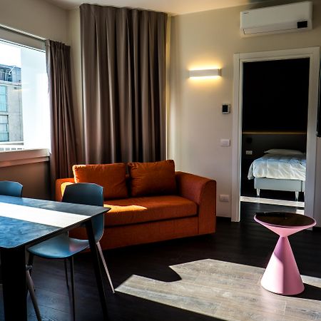 Venice Terminal Apartments & Suites Mestre Exteriör bild